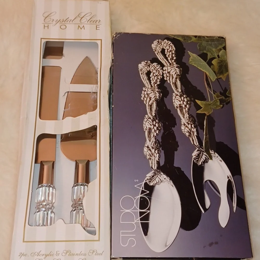 Boxed serving sets. - Picture 3 of 5